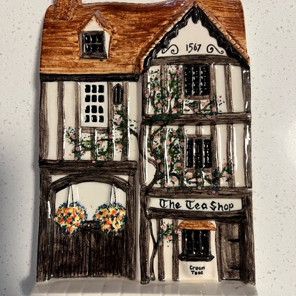 Highly Collectable Hazle-Ceramics A Nation of Shopkeepers The Tea Shop-England. - Picture 2 of 5